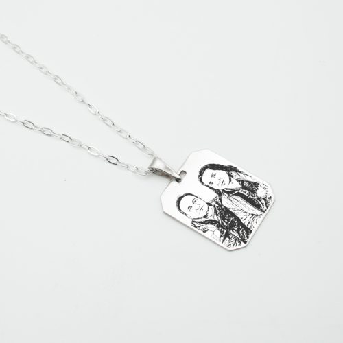 Collar rectangular grande grabado en plata 950 para caballero