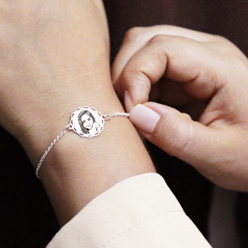 Pulsera circular blondie grabada en plata para dama