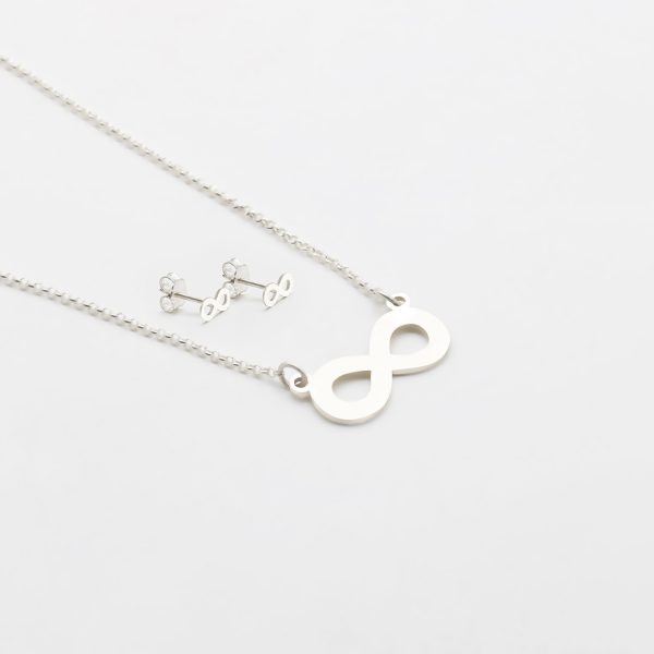 TESORA0050 Conjunto Infinito (Arete y collar)